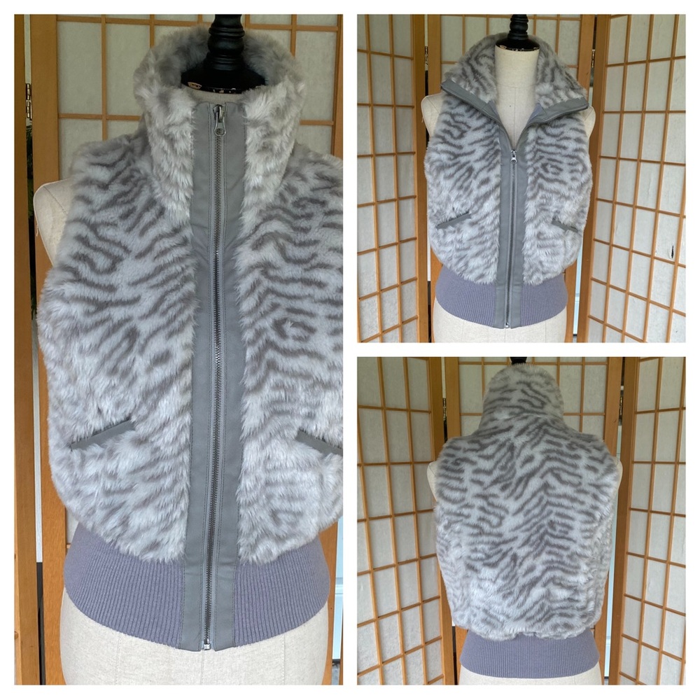 J2 by Jou Jou Faux Fur Grey Vest SZ M